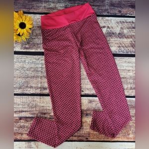 PINK & BLACK LEGGINGS SIZE LARGE